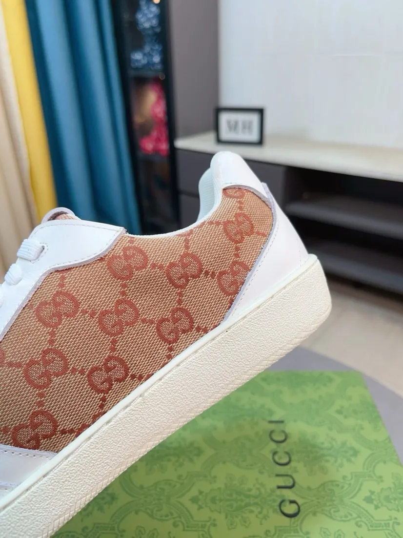 Men's shoes 💰400🌹🌹[GUCCI] Gucci's new lace-up casual men's shoes are on the market first, and the materials and workmanship are superior to all versions on the market. The highest quality shipped first-layer cowhide with imported original perforated materials➕Genuine leather lining, privately molded soft outsole, high foot comfort, imported special materials highlight the brand's unique charm, high-end customization 38-44